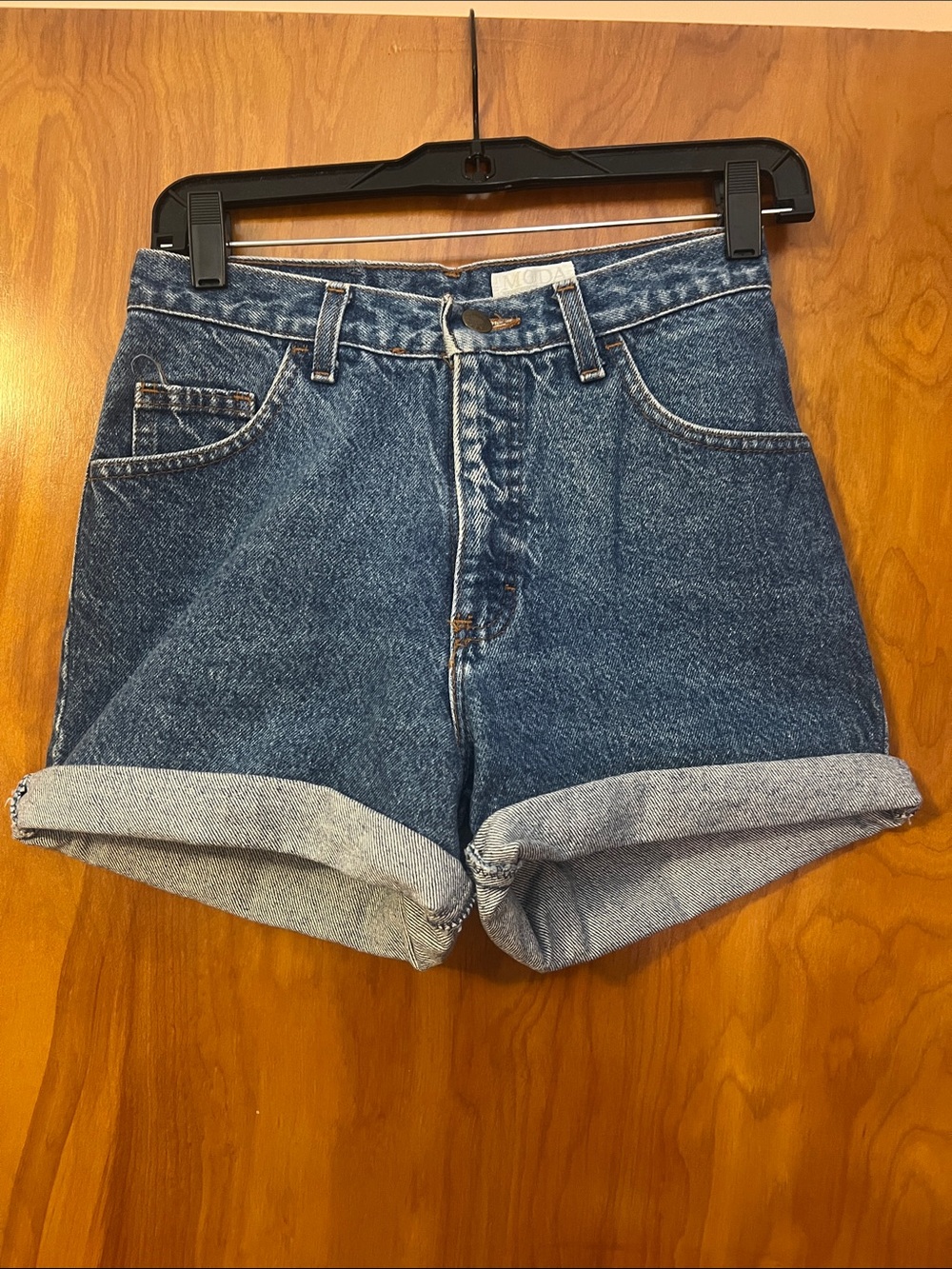 Vintage 1990’s Moda International Dark Wash Rolled Hem Jean Shorts